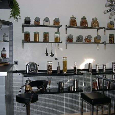 La Gentoliere Bed & Breakfast Pollestres Eksteriør bilde